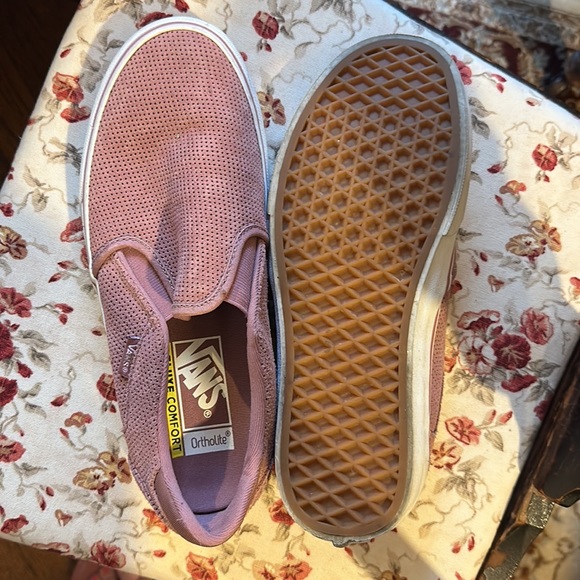 Pink vans with Ortholite soles - Picture 2 of 4